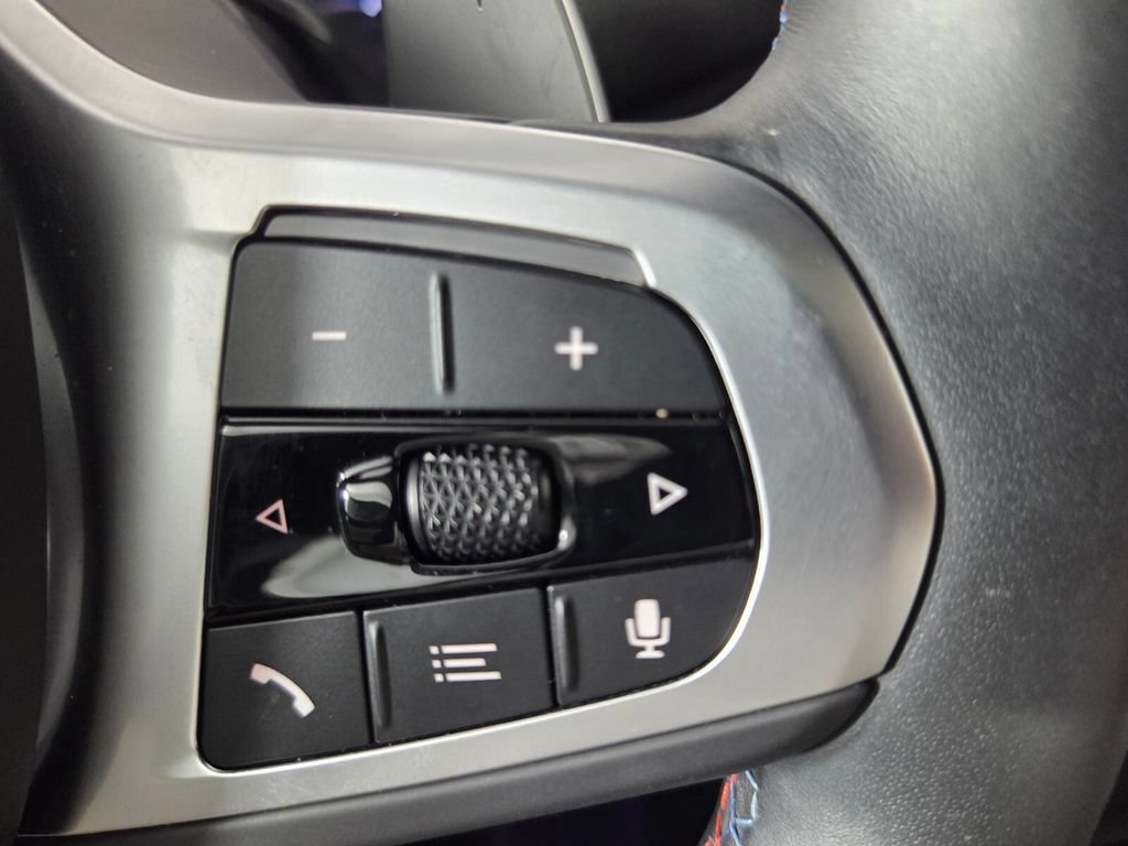 Used 2026 BMW X6 M60i AWD/4WD image 17