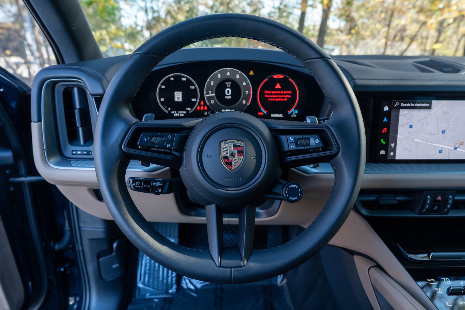 Used 2025 Porsche Cayenne image 26