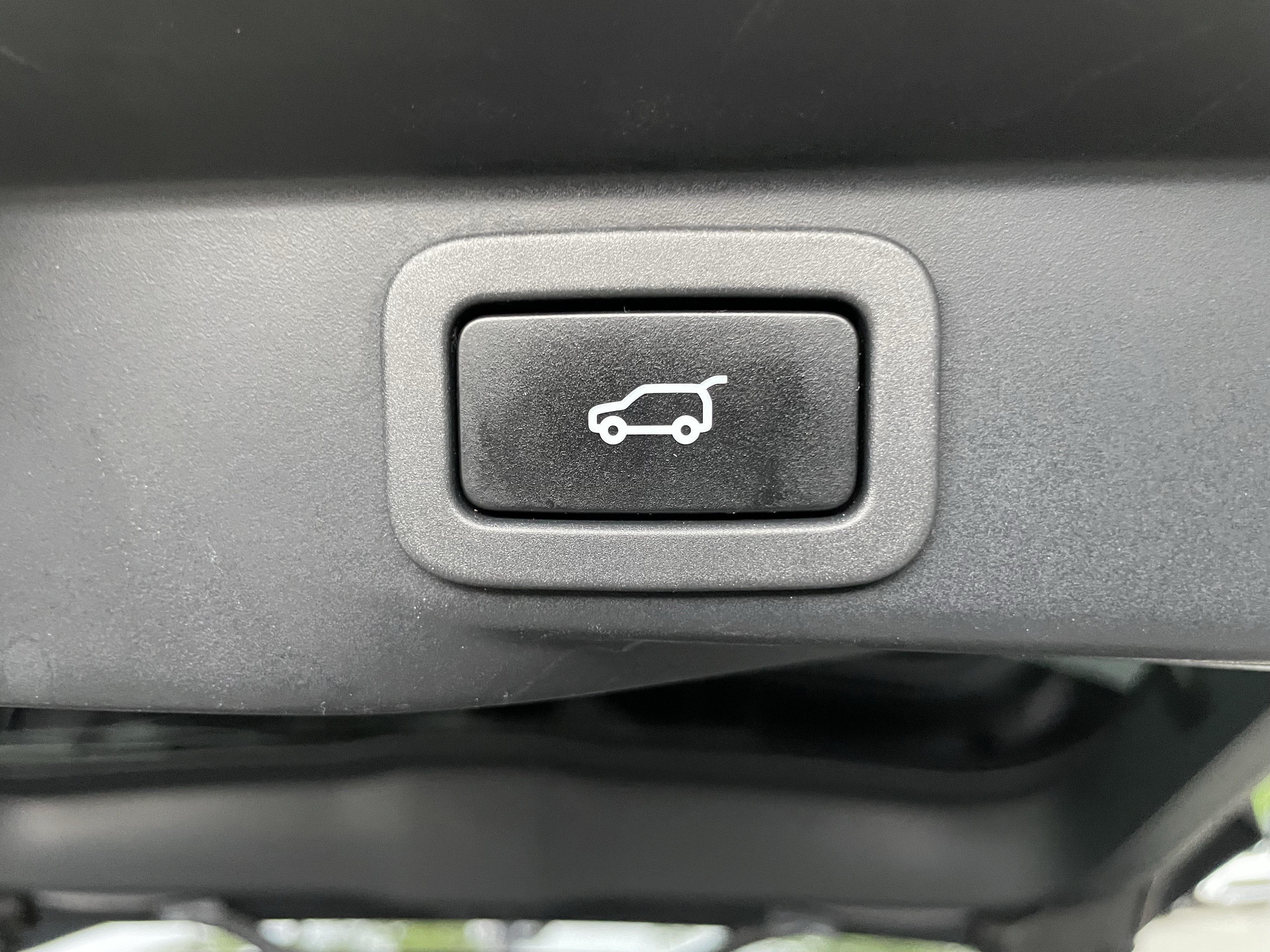 Used 2015 Land Rover Range Rover Sport Supercharged AWD/4WD image 38