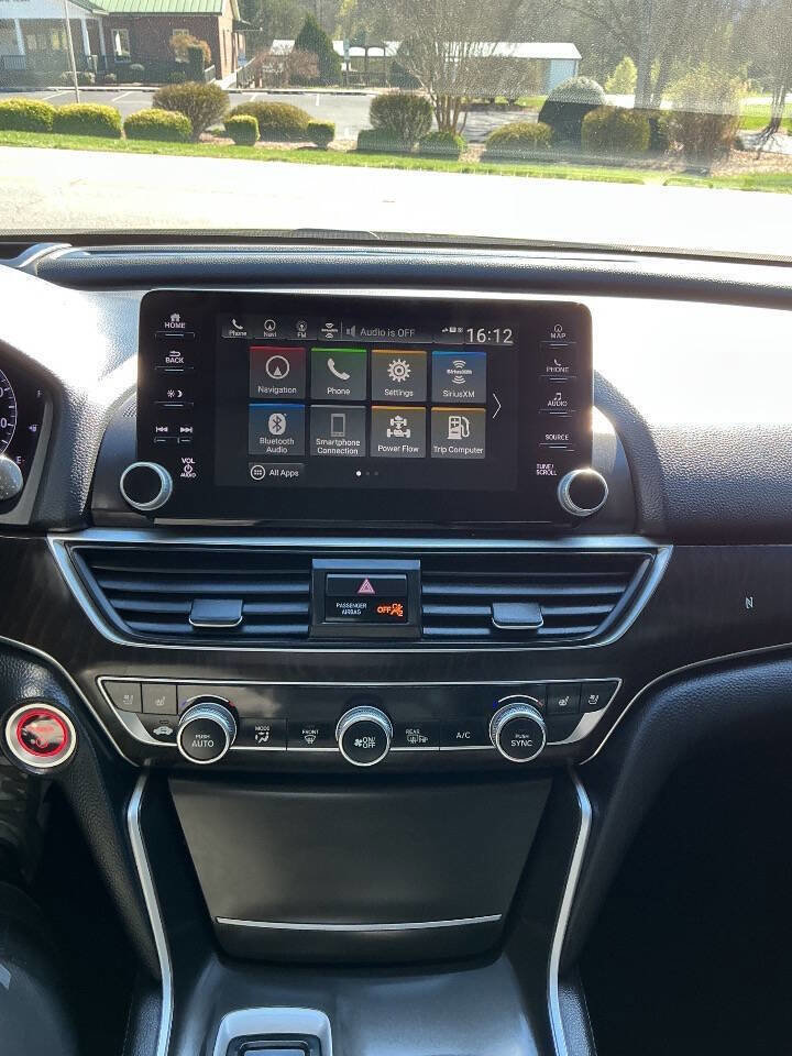 Used 2019 Honda Accord Touring image 17