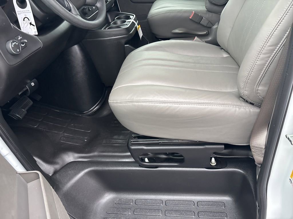 New 2025 Chevrolet Express 2500 w/ Driver Convenience Package image 15