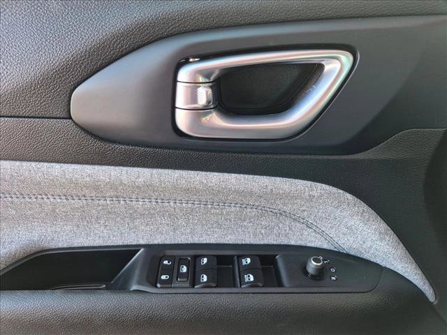 Used 2023 Jeep Compass Sport AWD/4WD image 15