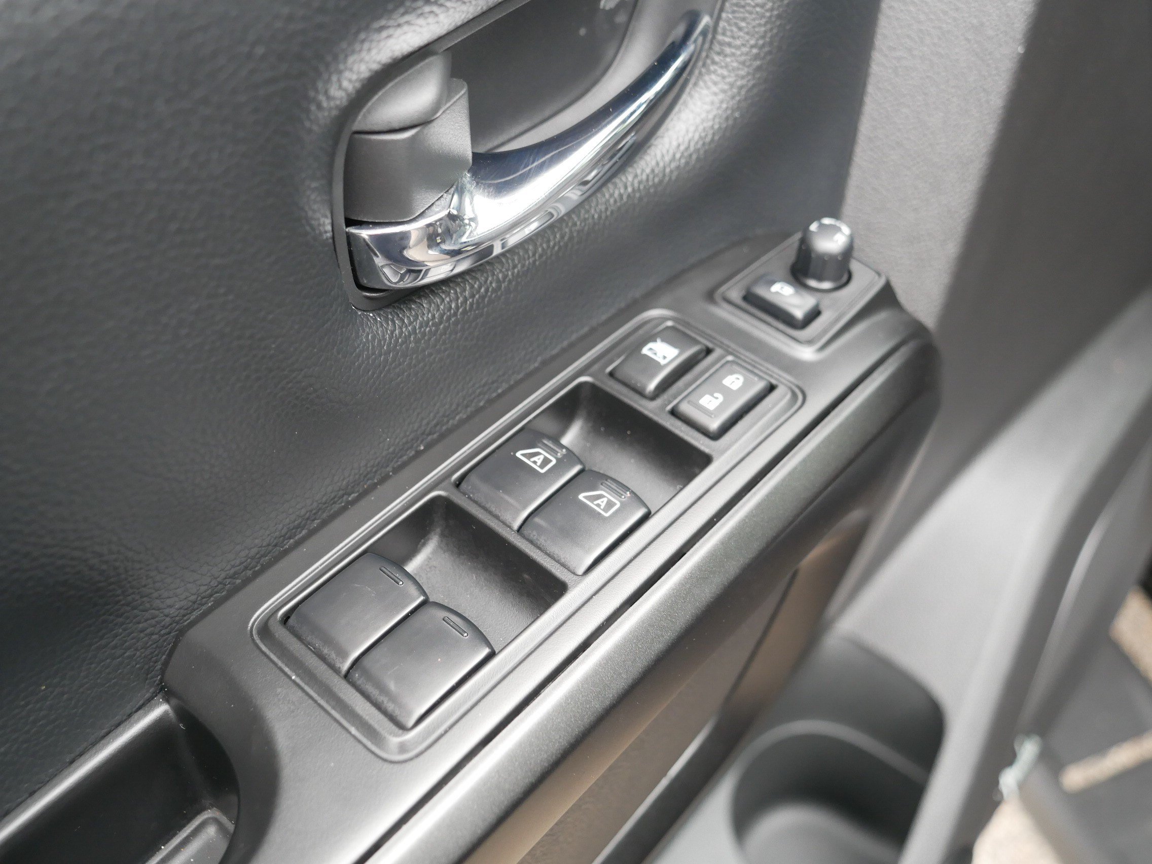 Certified 2024 Nissan Titan PRO-4X w/ Pro-4x Convenience Package AWD/4WD image 19