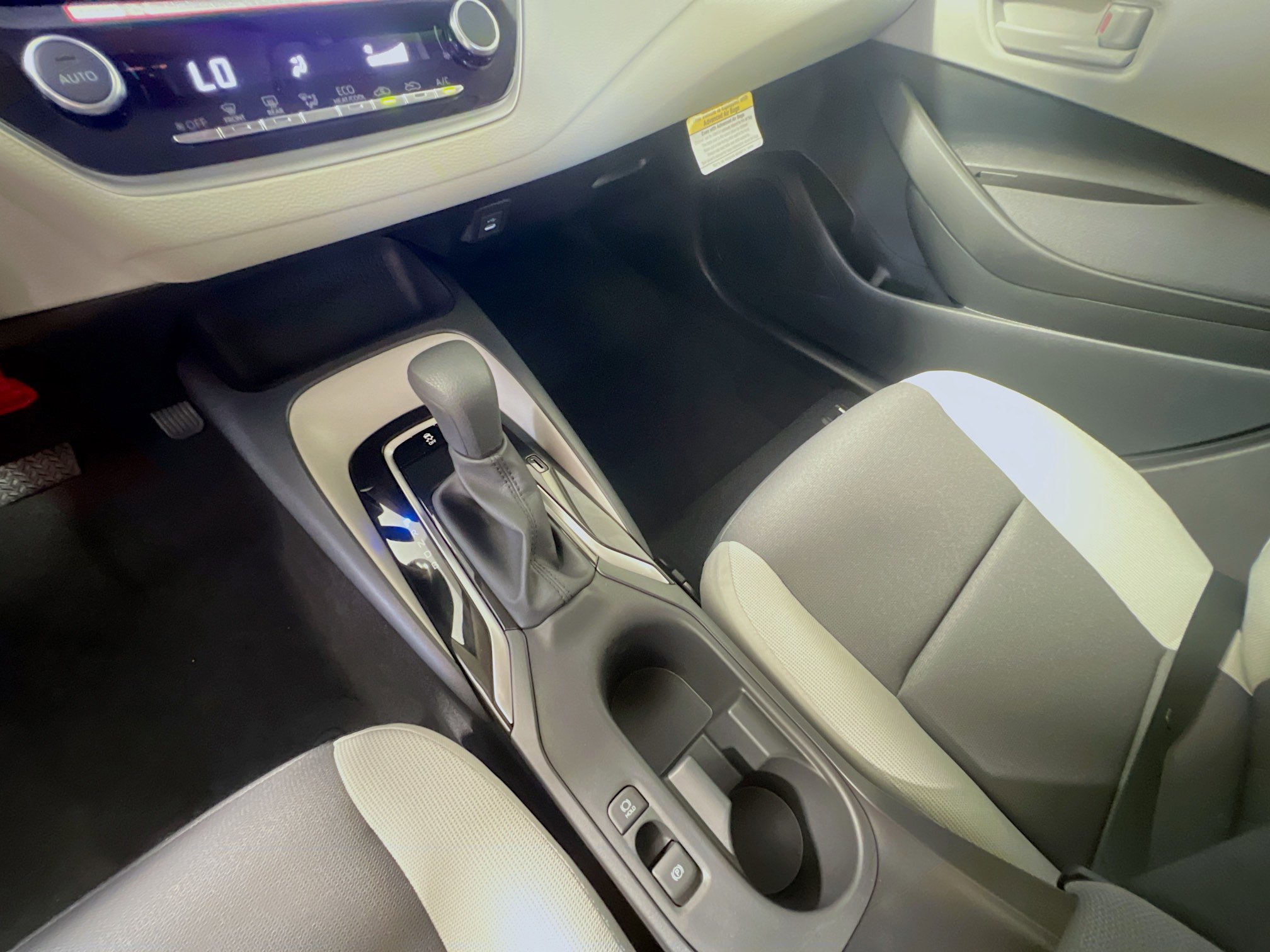 New 2025 Toyota Corolla LE image 25