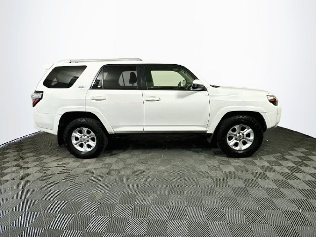 Used 2017 Toyota 4Runner SR5 RWD image 10