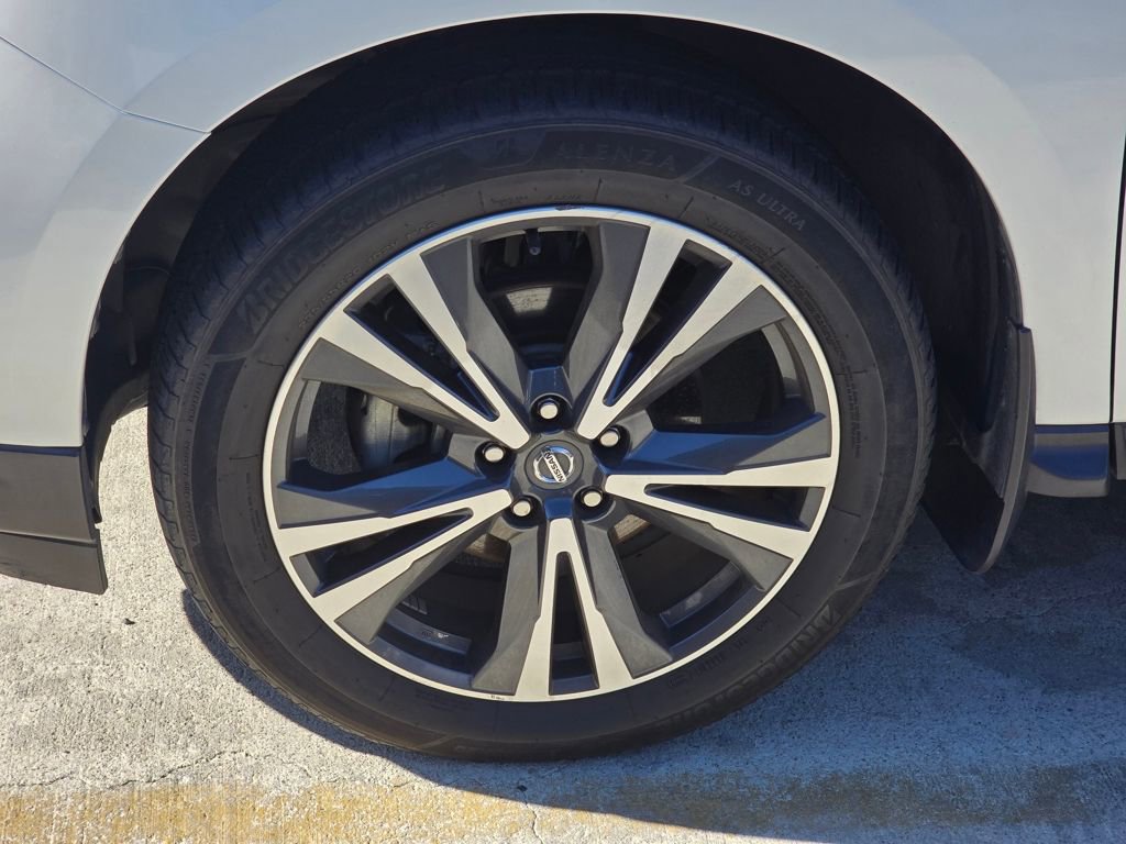 Used 2020 Nissan Pathfinder Platinum image 28