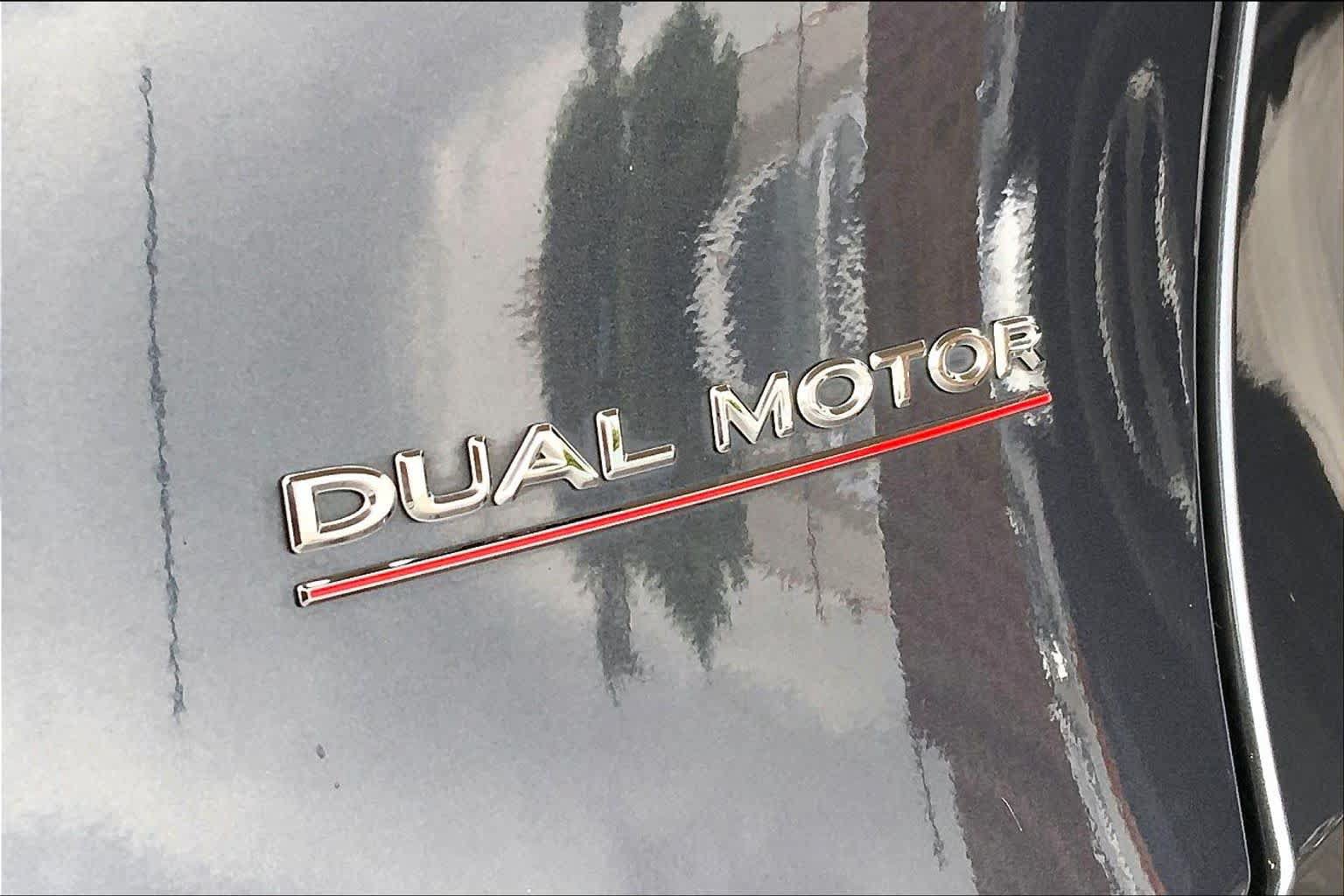 Used 2022 Tesla Model Y Performance AWD/4WD image 9