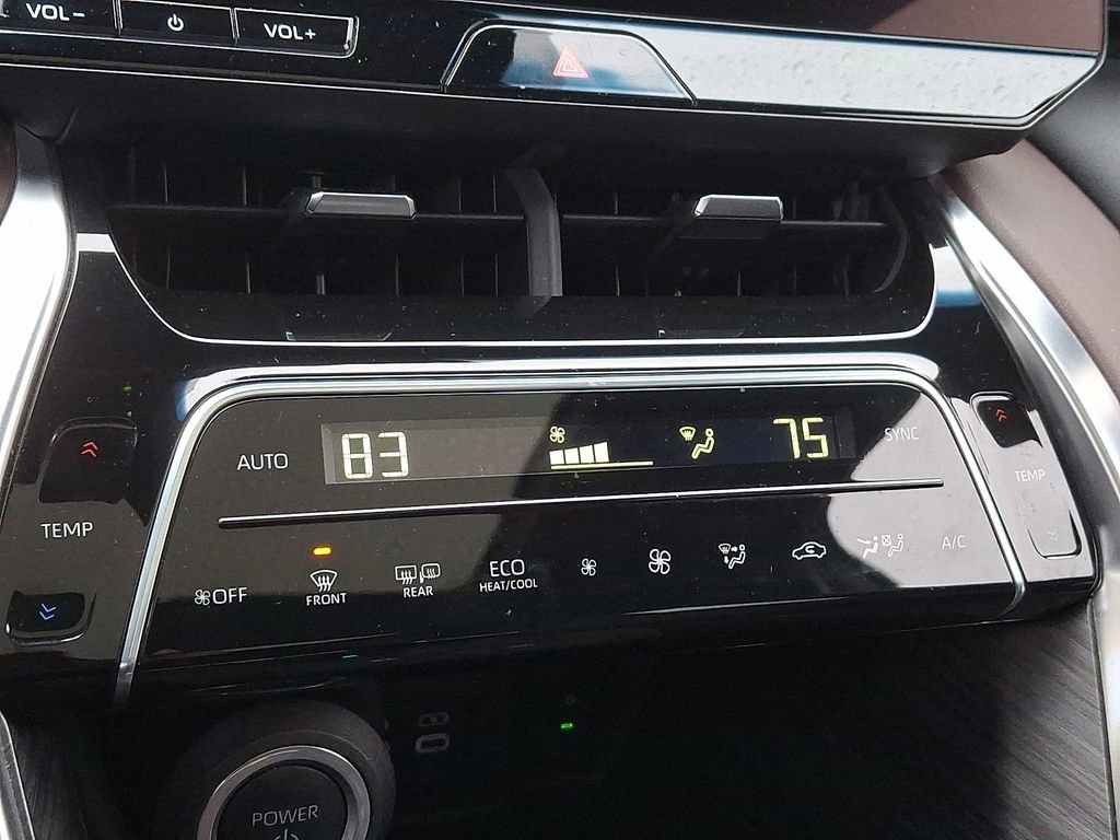 New 2024 Toyota Venza Limited image 16