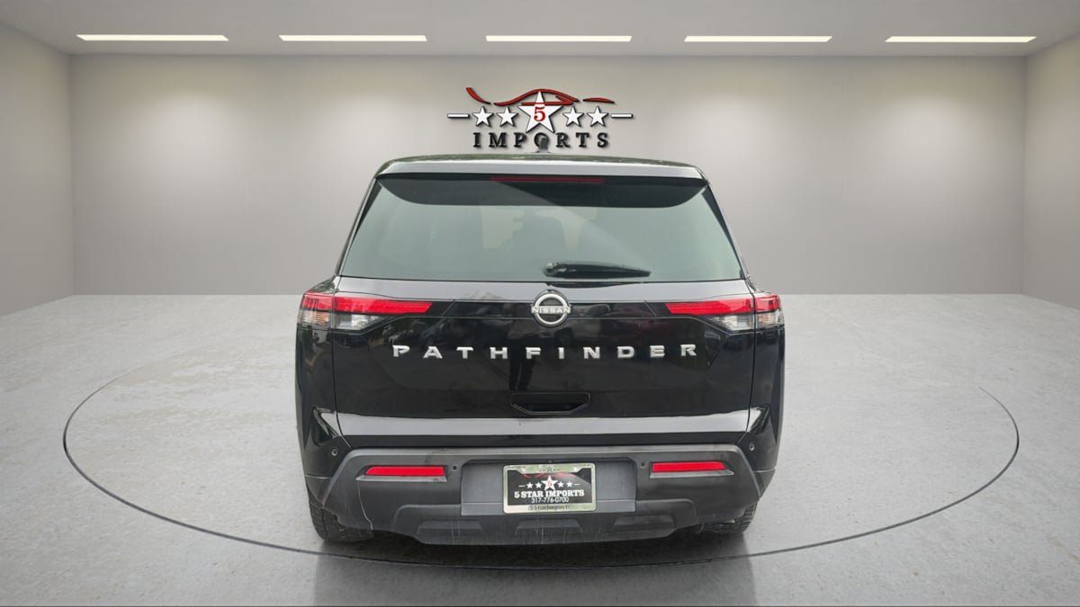 Used 2023 Nissan Pathfinder S w/ Cargo Package FWD image 4