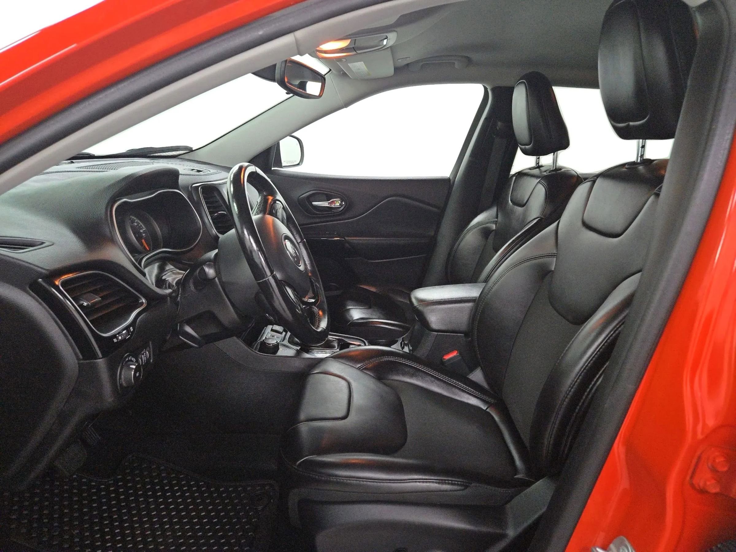 Used 2021 Jeep Cherokee Latitude image 9