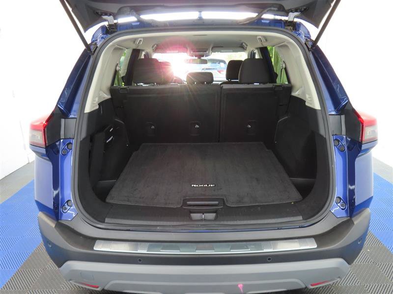 Used 2023 Nissan Rogue SV AWD/4WD image 12