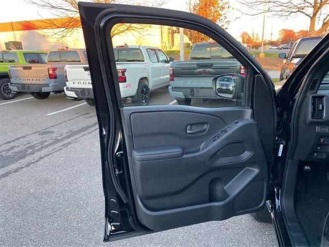 New 2026 Nissan Frontier SV w/ Tow Package image 9