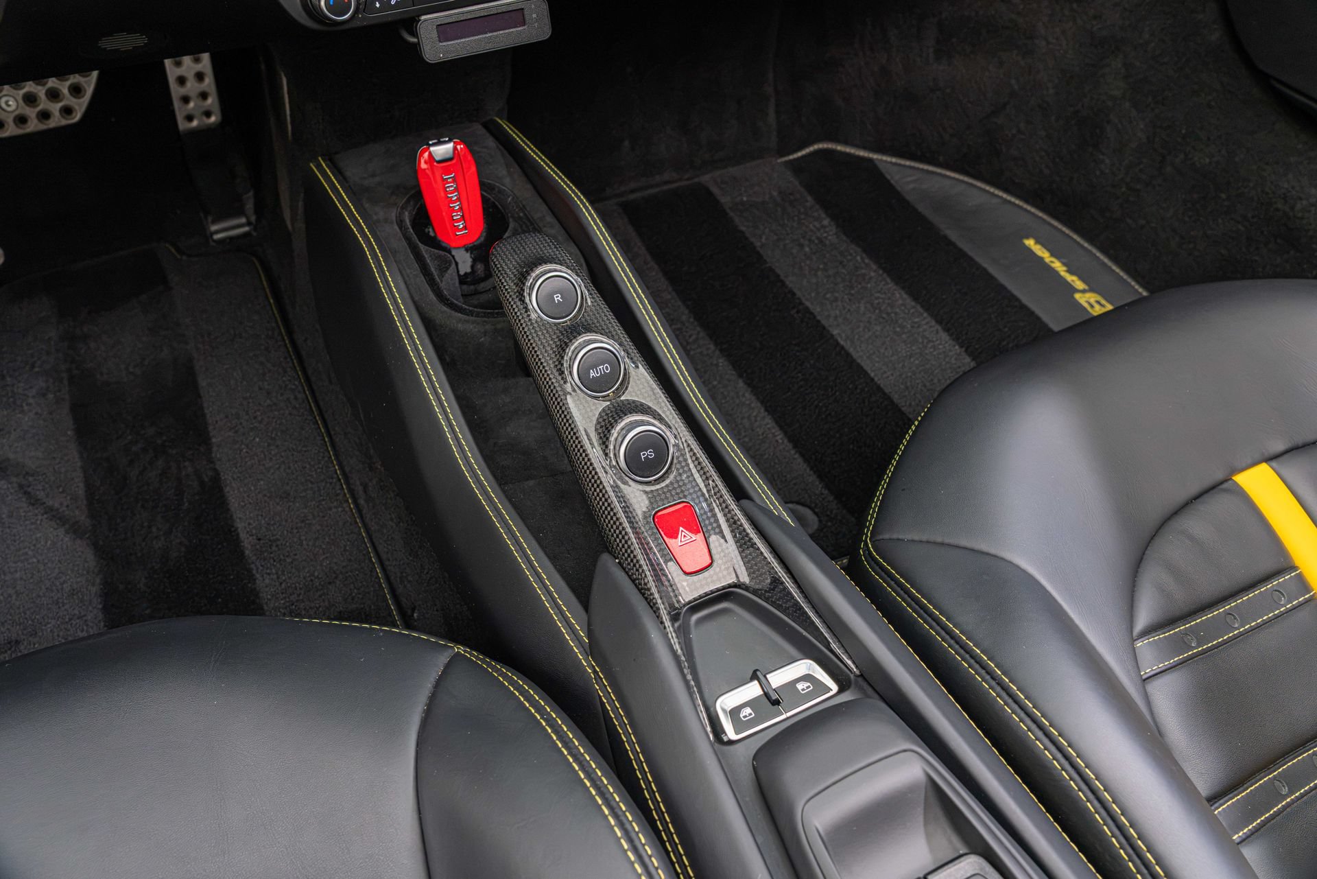 Certified 2022 Ferrari F8 Tributo RWD image 6