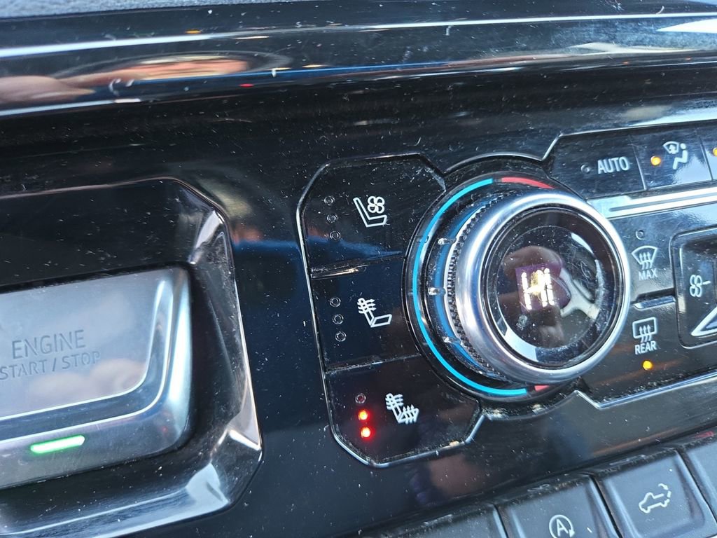 Used 2023 GMC Sierra 1500 AT4 w/ AT4 Premium Package image 22