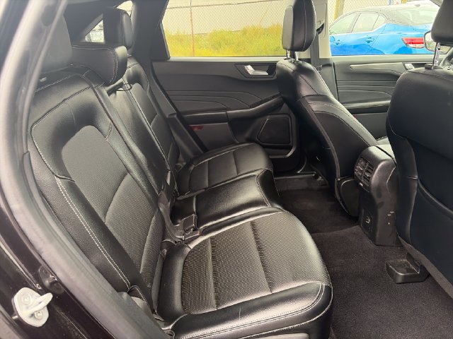 Used 2022 Ford Escape Titanium AWD/4WD image 29