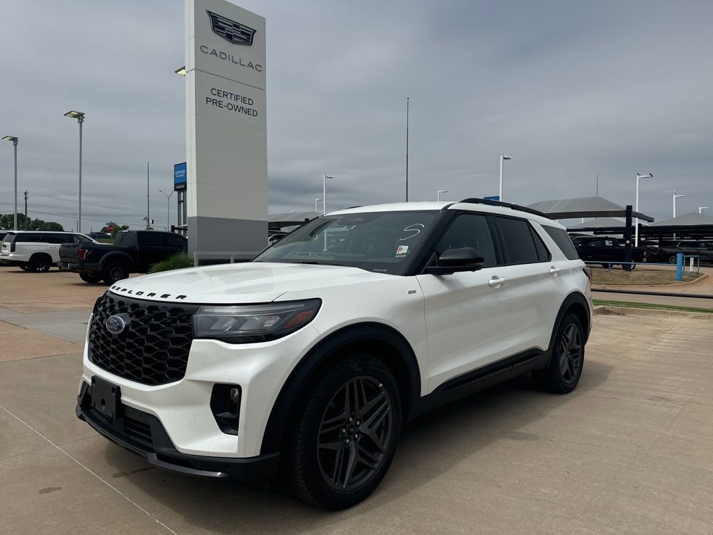 Used 2025 Ford Explorer ST-Line w/ ST-Line Street Pack AWD/4WD image 1