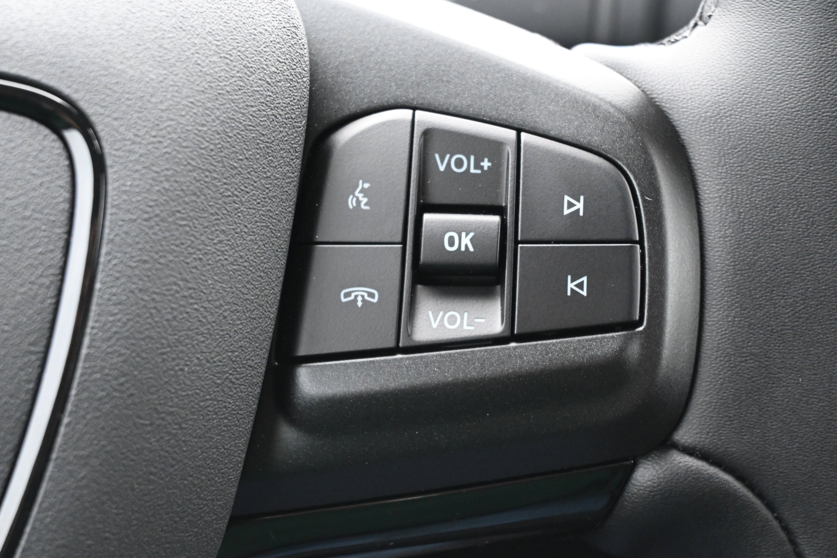 New 2025 Ford Mustang Mach-E Premium image 19