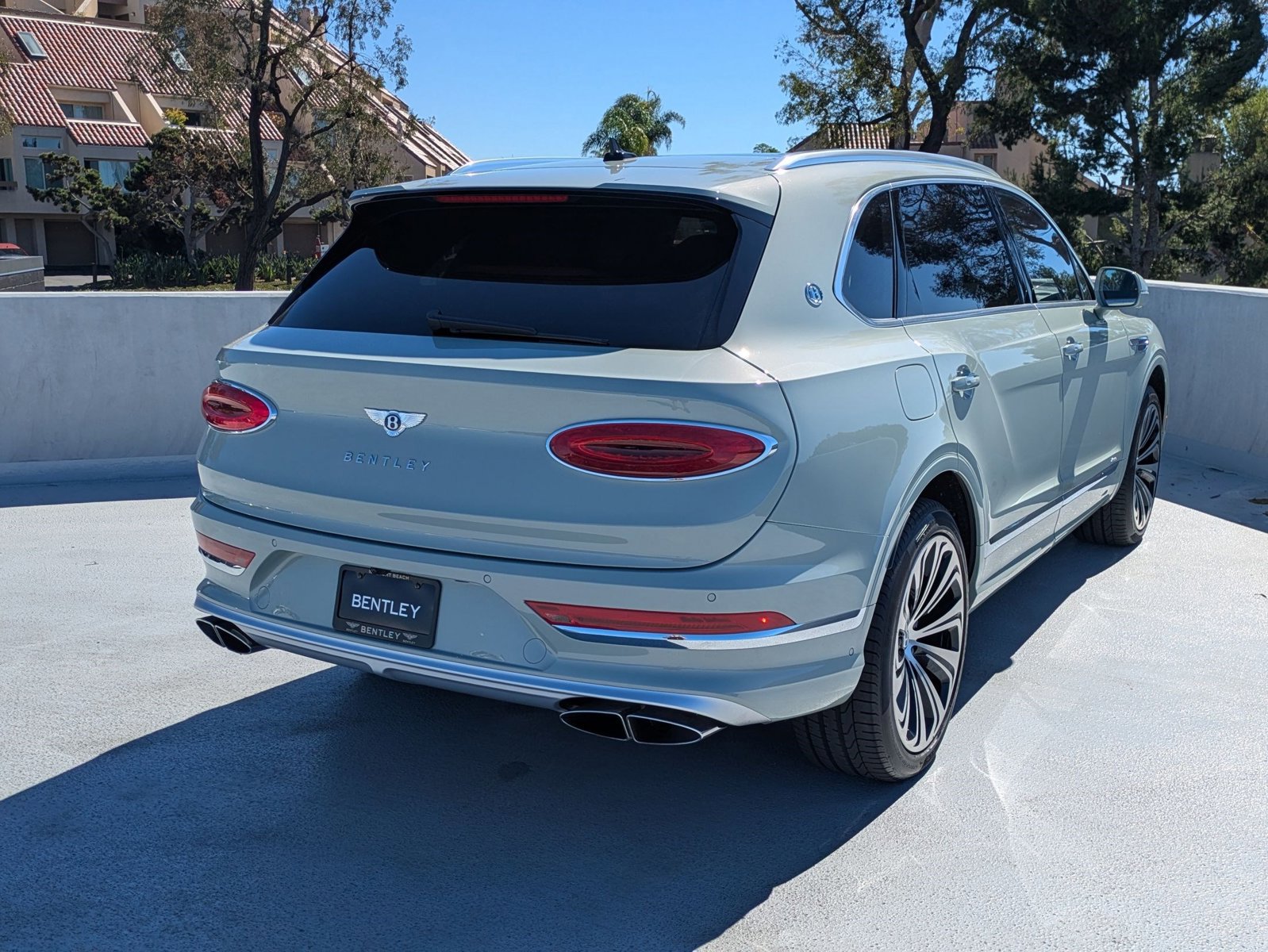 Certified 2025 Bentley Bentayga Extended Wheelbase image 12