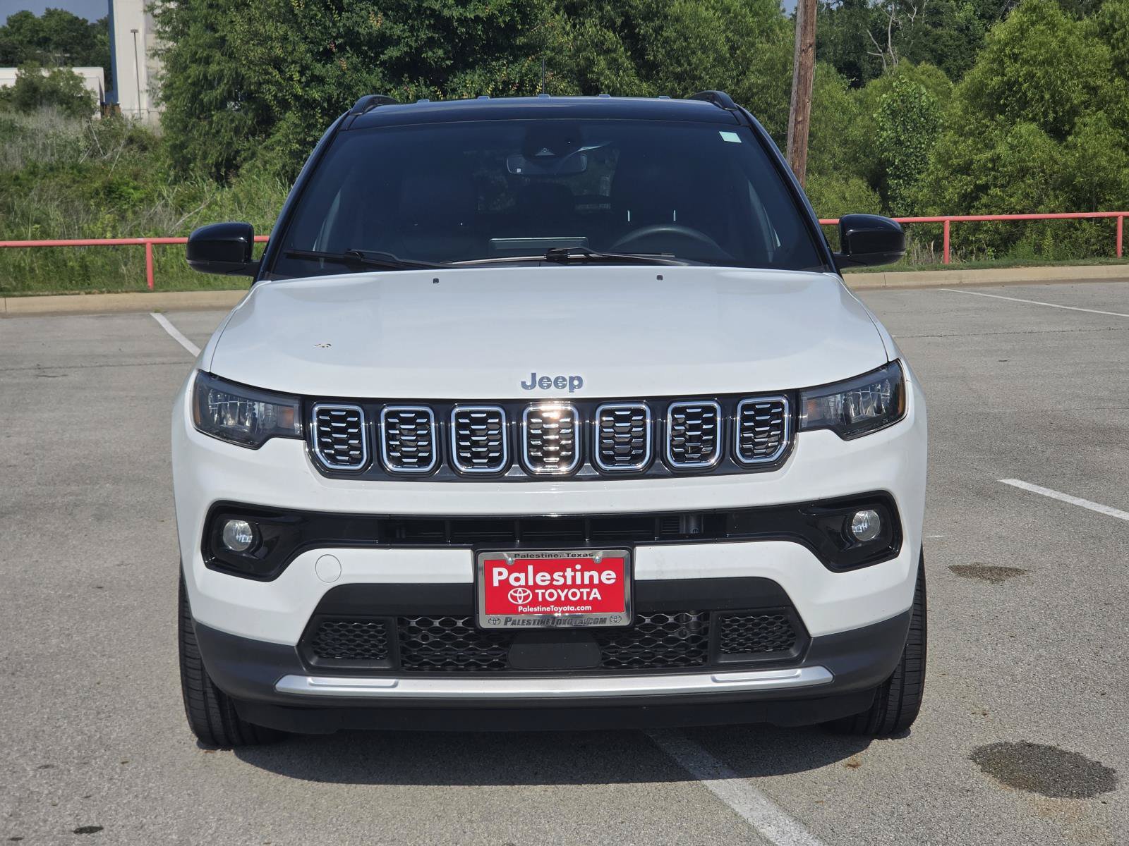 Used 2024 Jeep Compass Limited AWD/4WD image 2