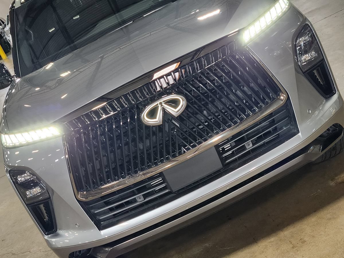 Used 2026 INFINITI QX80 Autograph w/ Premium Cargo Package AWD/4WD image 16