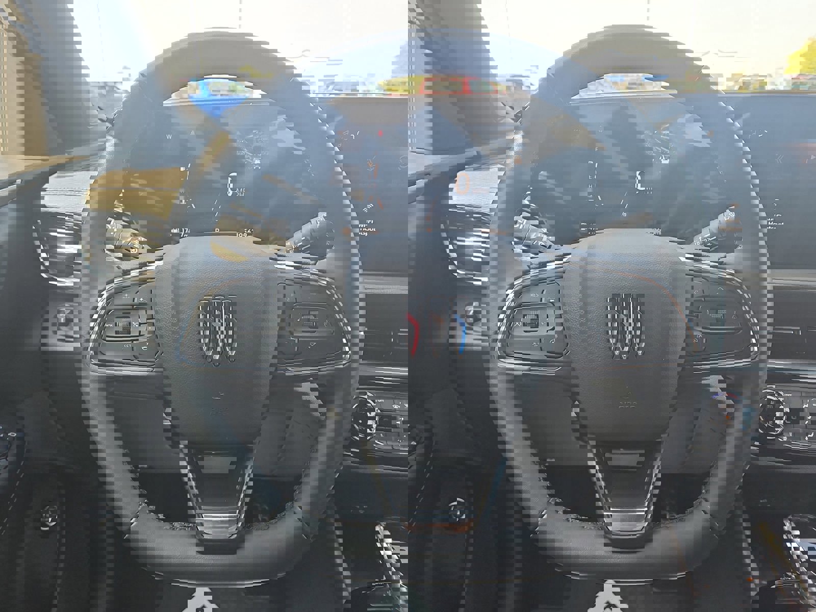 Used 2024 Buick Envista Sport Touring w/ Convenience I Package image 14