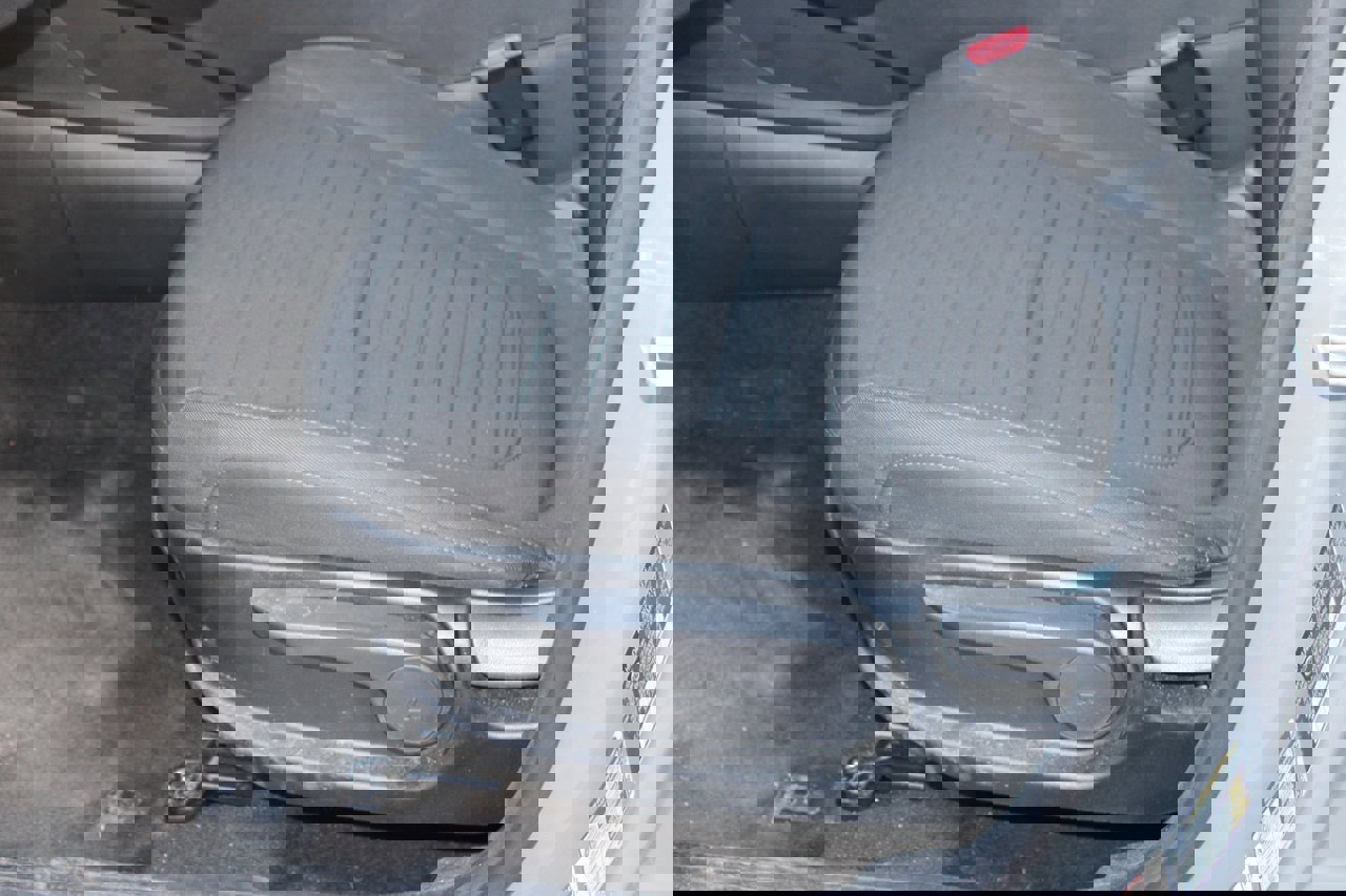 Used 2025 Hyundai Santa Cruz SE image 13