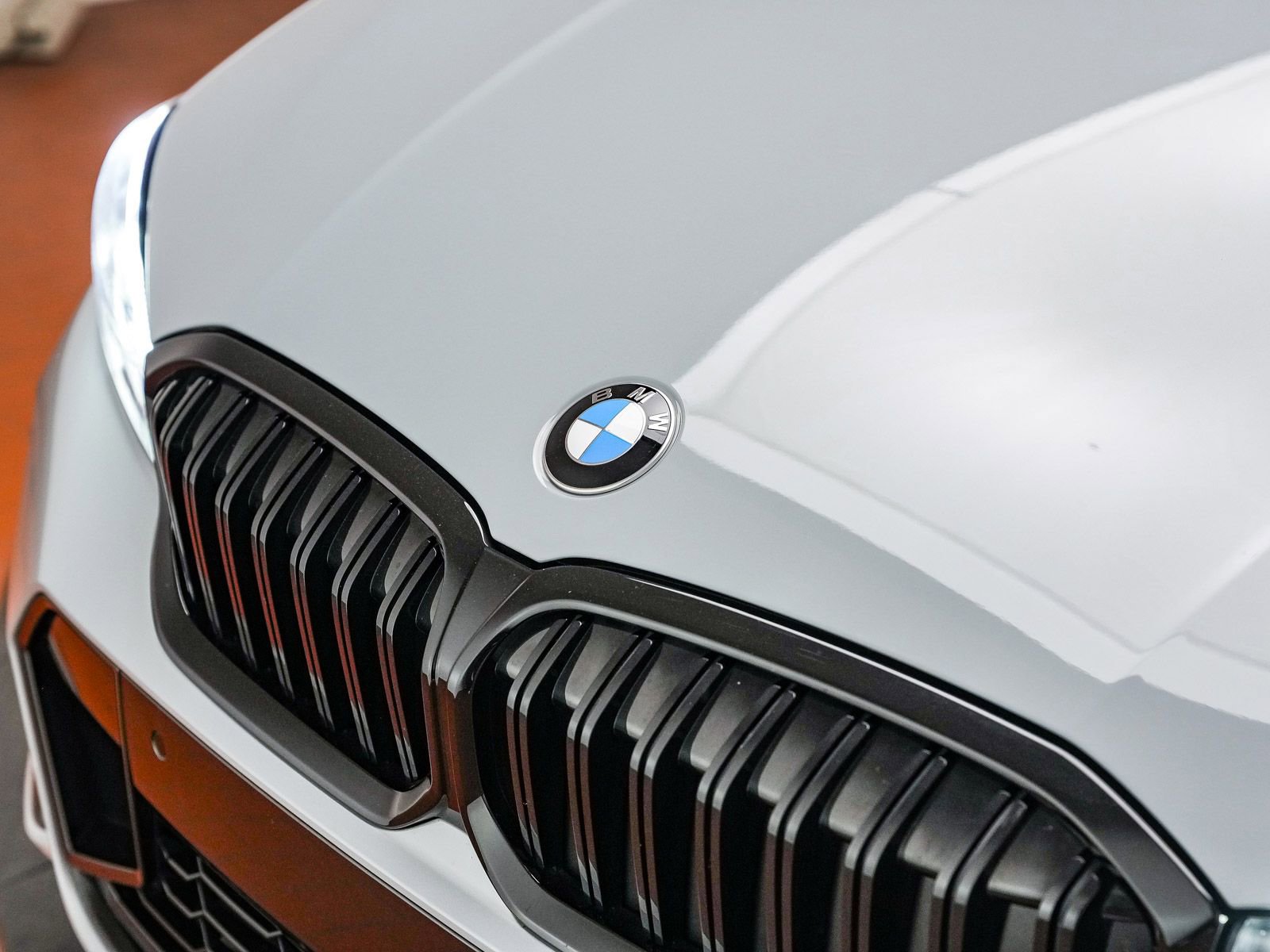 Certified 2024 BMW 330i Sedan w/ M Sport Package RWD image 9