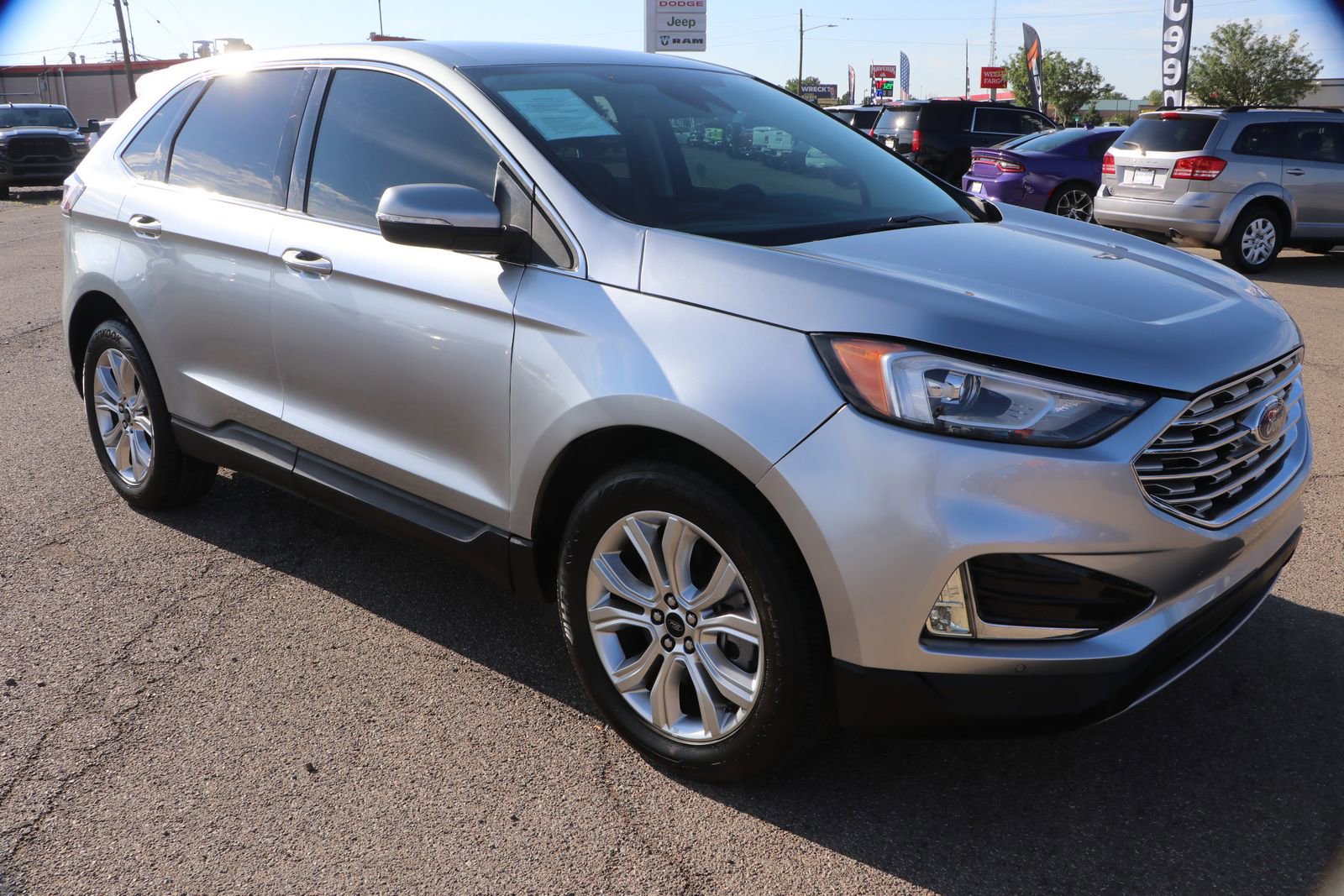 Used 2024 Ford Edge Titanium image 1