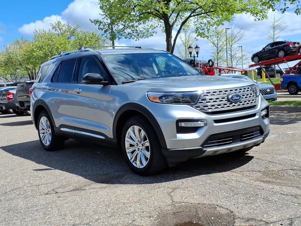 Used 2022 Ford Explorer Limited w/ Equipment Group 301A AWD/4WD image 7