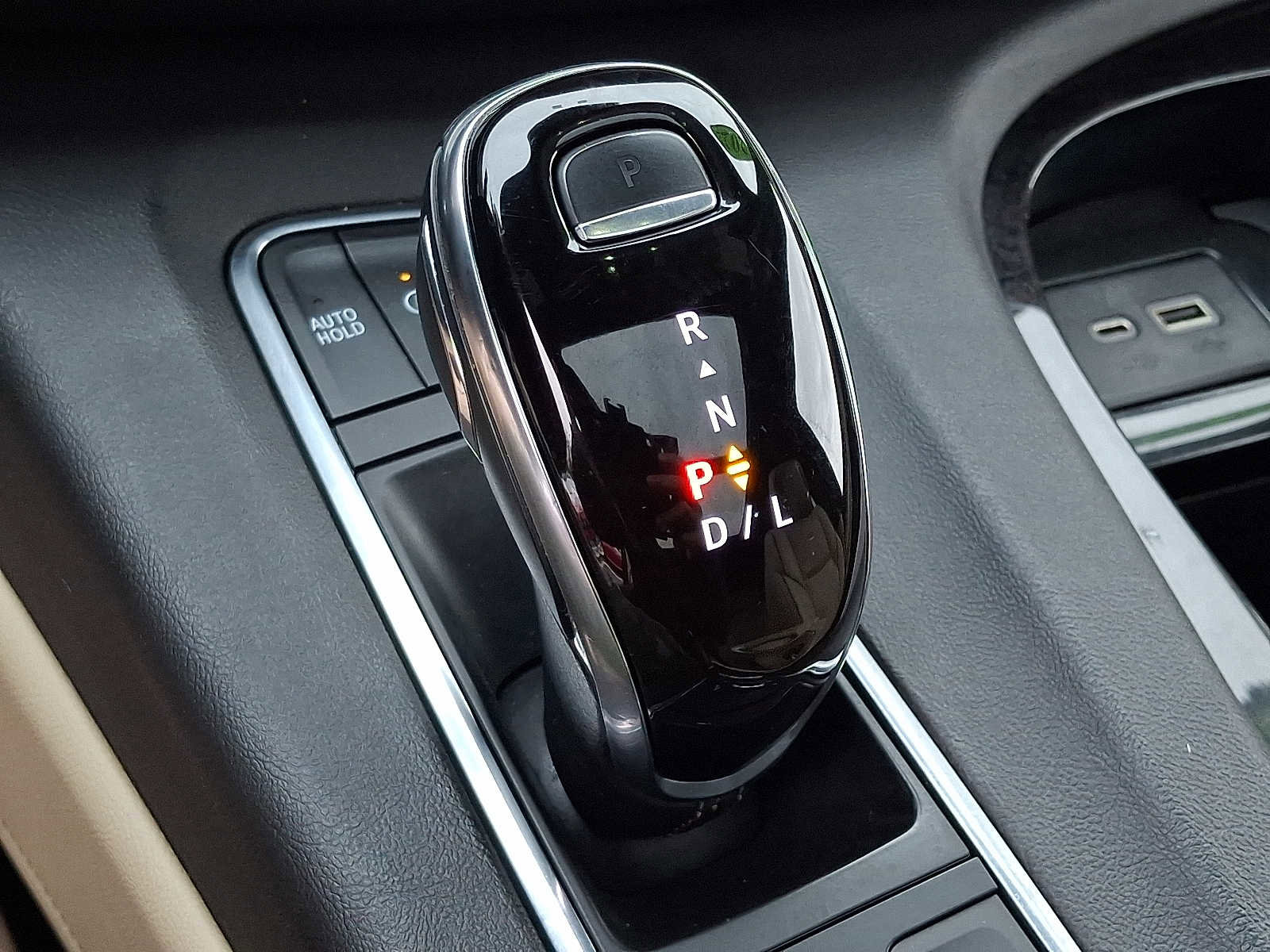 Used 2022 Cadillac Escalade ESV Premium Luxury image 17