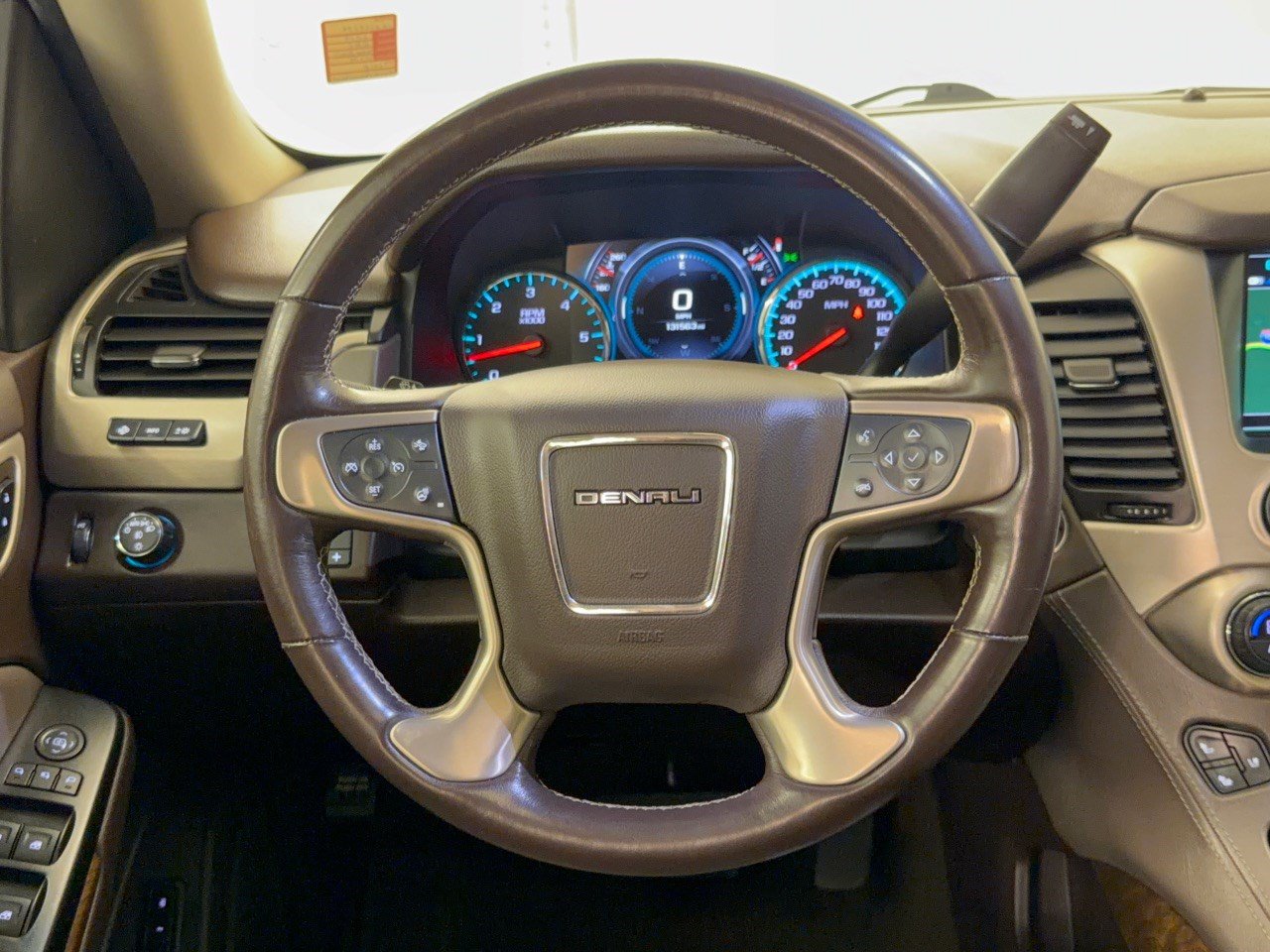 Used 2019 GMC Yukon Denali w/ Denali Ultimate Package RWD image 10