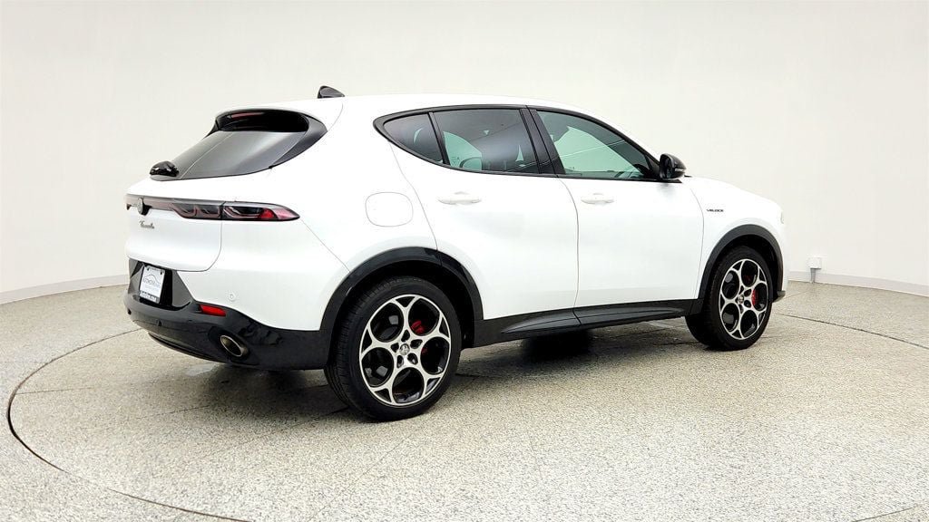 Used 2024 Alfa Romeo Tonale Veloce AWD/4WD image 5