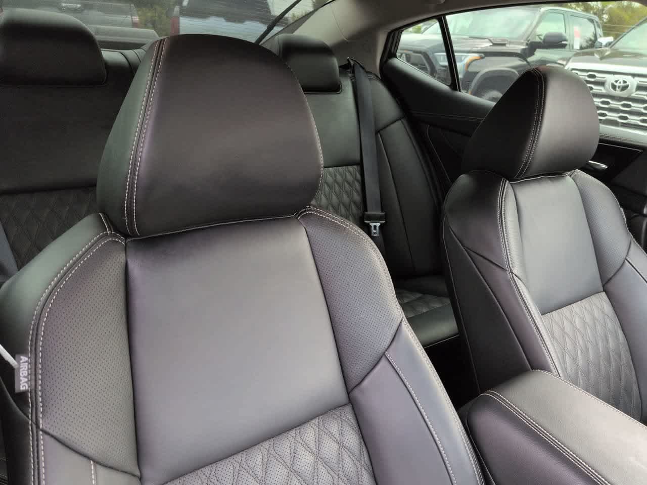 Used 2023 Nissan Maxima Platinum w/ Sport Mat Group FWD image 7