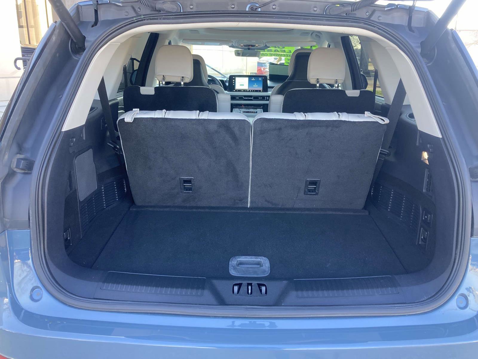 Used 2025 Lincoln Aviator Reserve w/ Luxury Package image 15