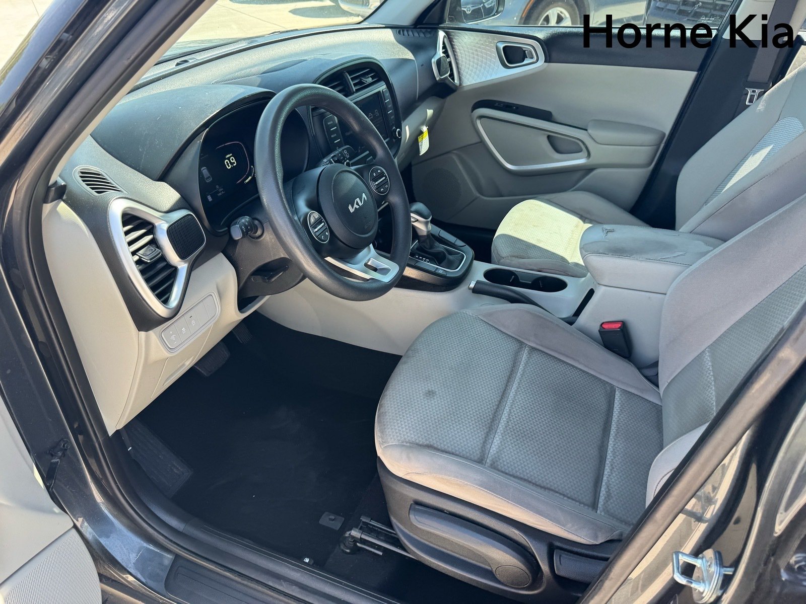 Certified 2023 Kia Soul LX FWD image 9