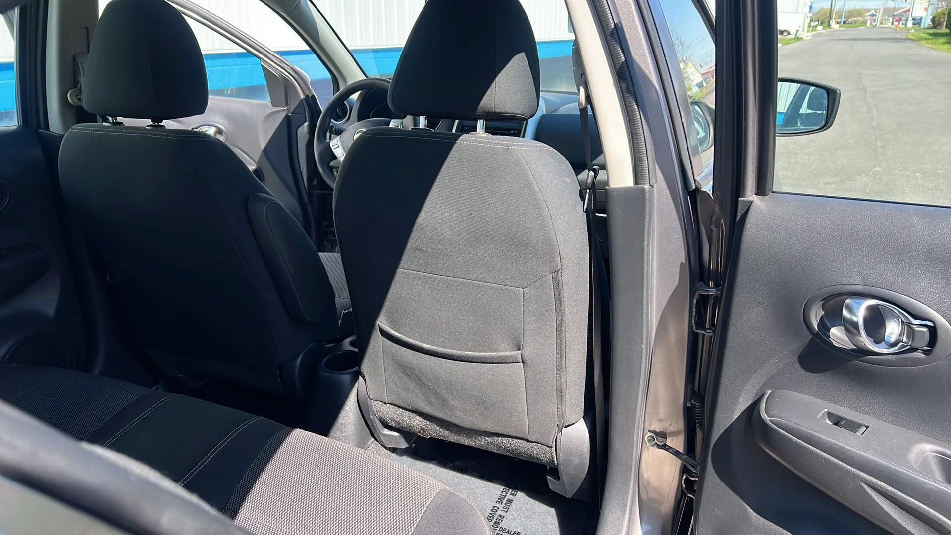 Used 2016 Nissan Versa SV FWD image 16