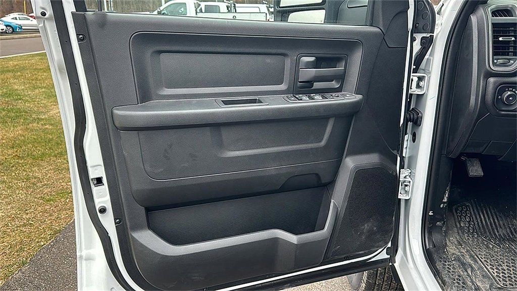 New 2023 RAM 3500 Tradesman w/ Chrome Appearance Group image 19