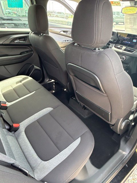 Used 2026 Chevrolet TrailBlazer LS FWD image 23