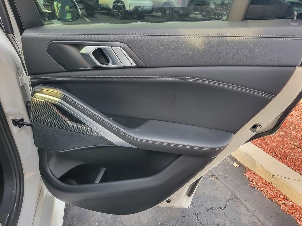 Used 2023 BMW X6 xDrive40i w/ M Sport Package image 22