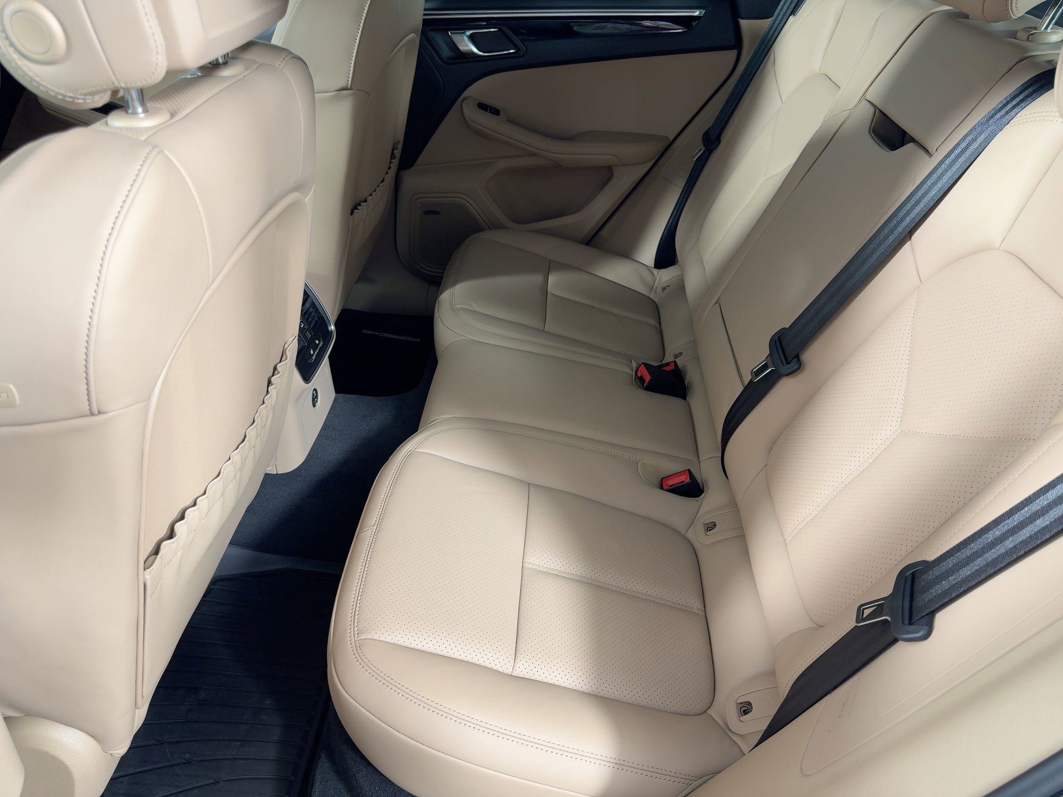 Used 2026 Porsche Macan S image 15