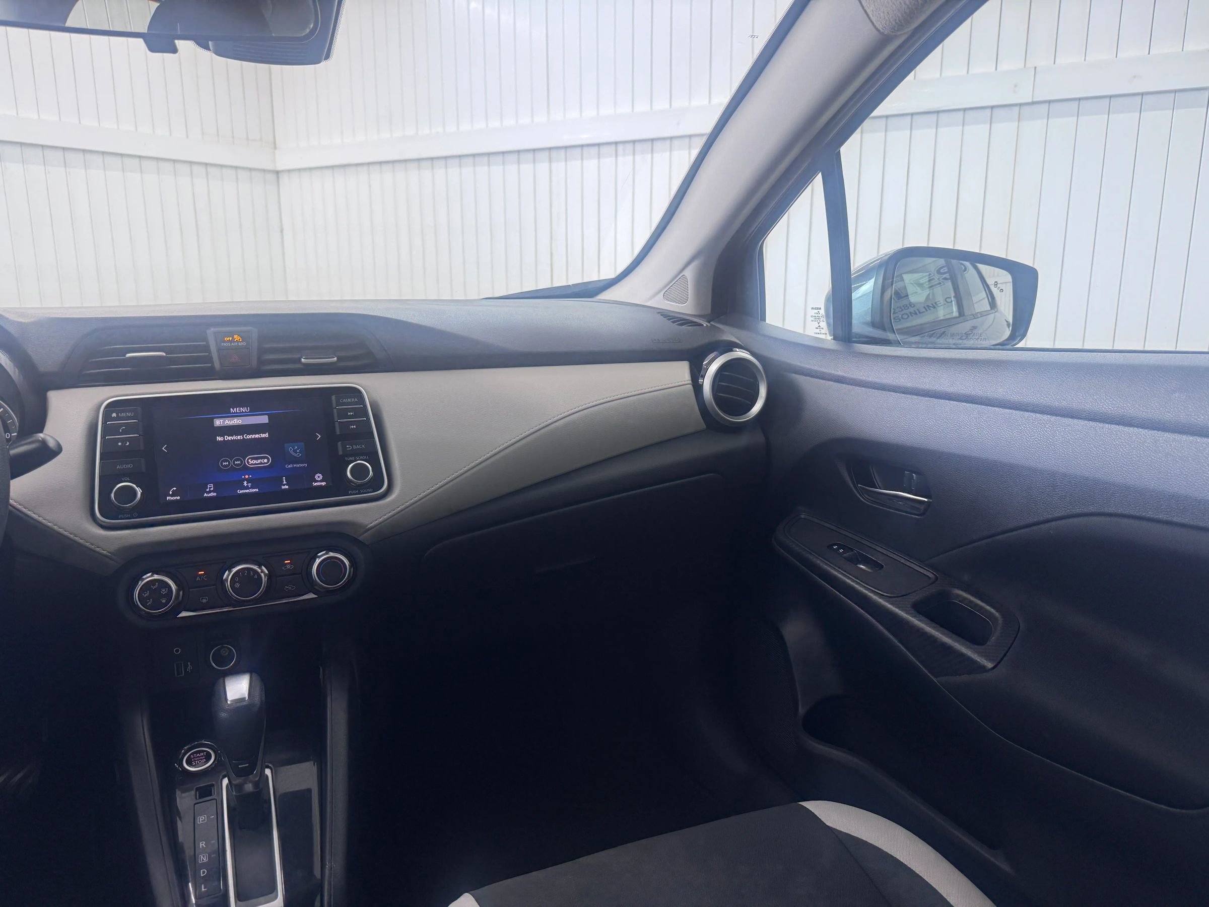 Used 2021 Nissan Versa SV FWD image 16