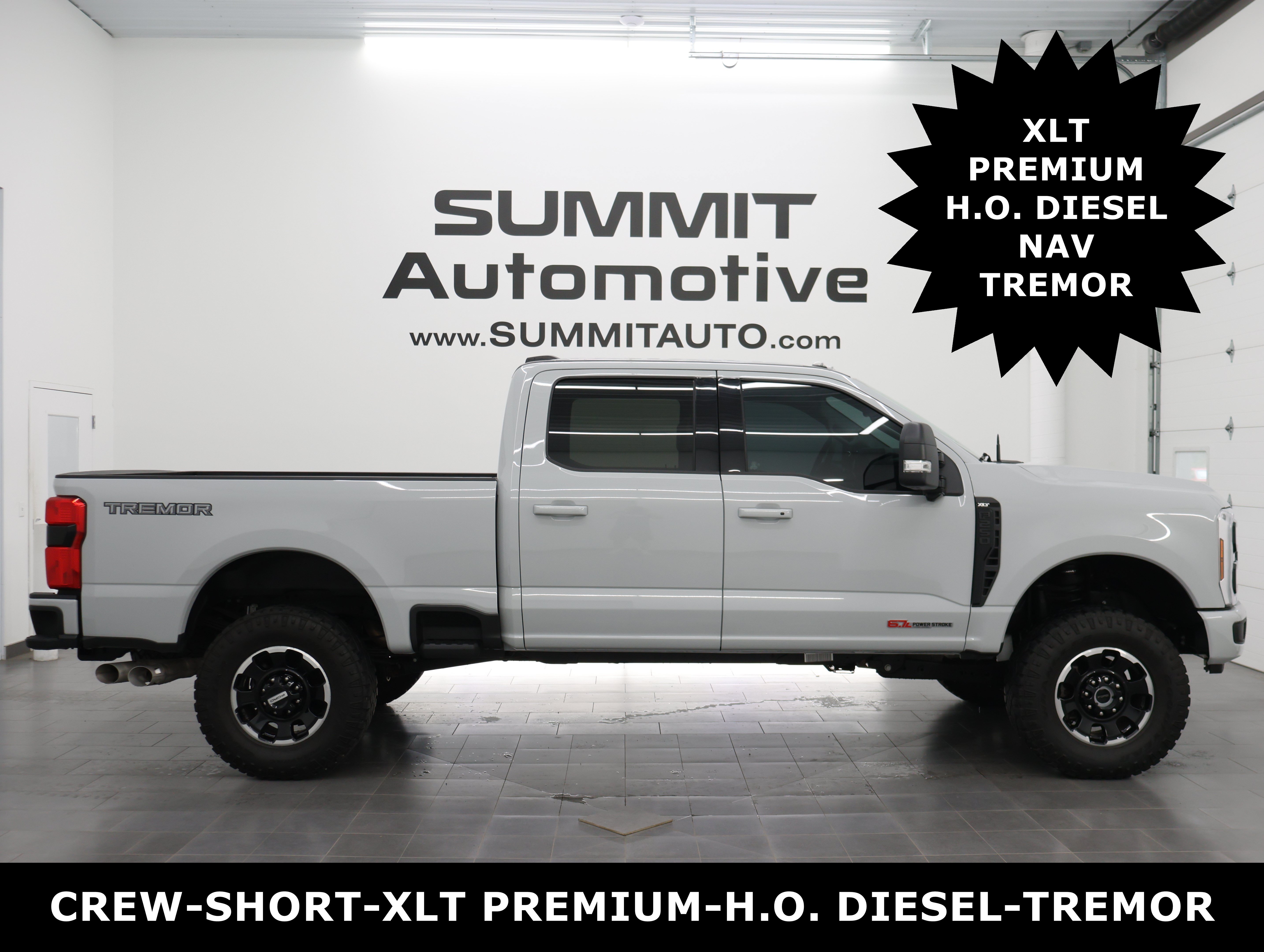 Used 2025 Ford F250 XLT w/ Black Appearance Package