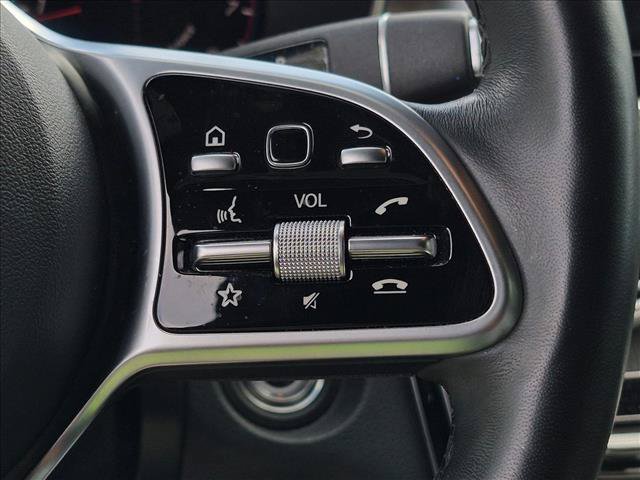 Used 2021 Mercedes-Benz GLC 300 4MATIC image 11