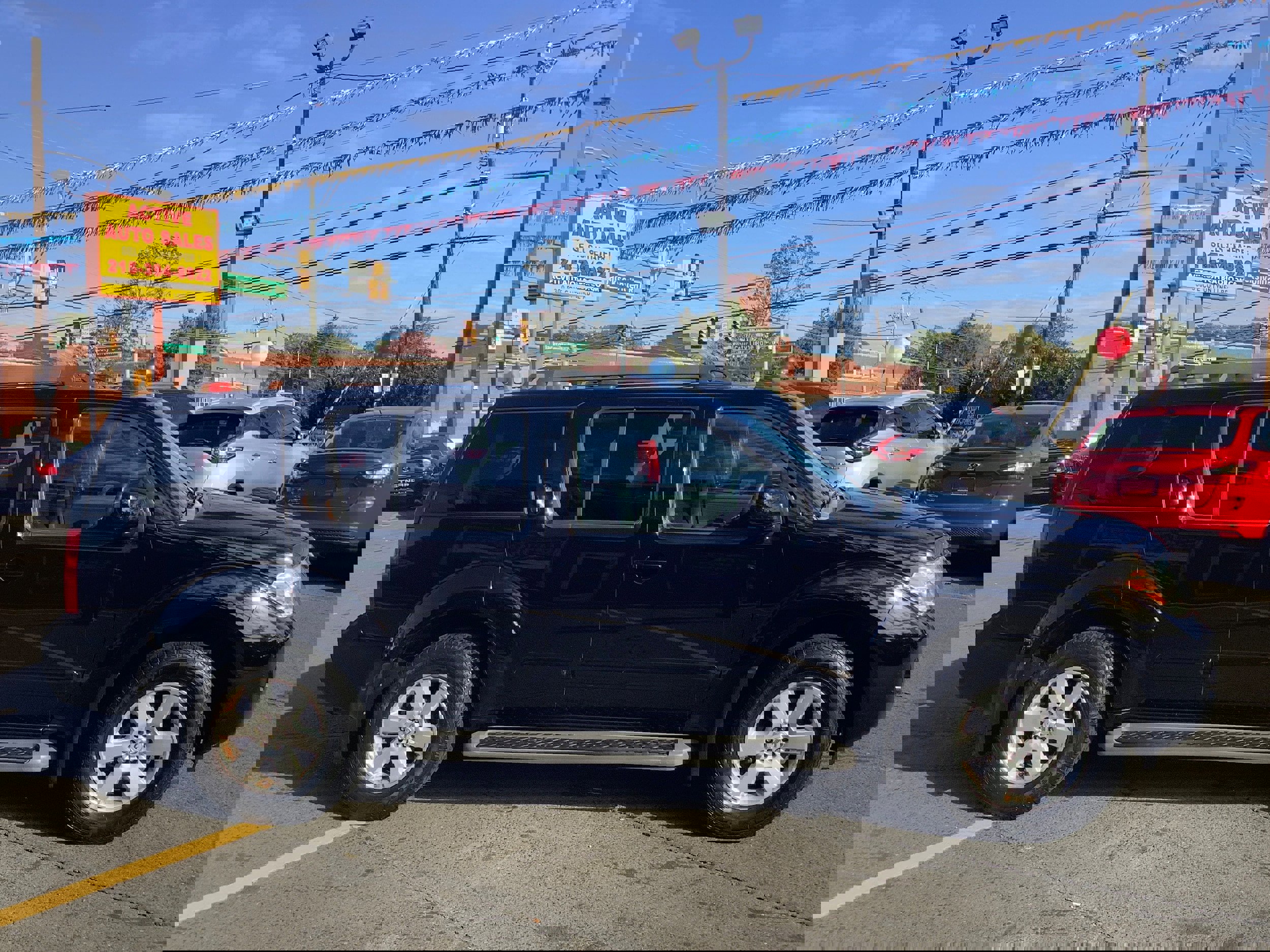 Used 2008 Nissan Pathfinder SE w/ Leather Pkg image 8