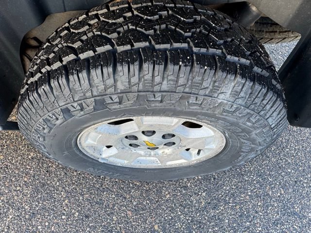 Used 2013 Chevrolet Suburban LT AWD/4WD image 27