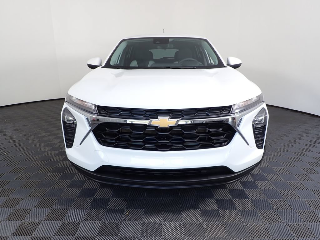 New 2026 Chevrolet Trax LS w/ LS Convenience Package FWD image 8