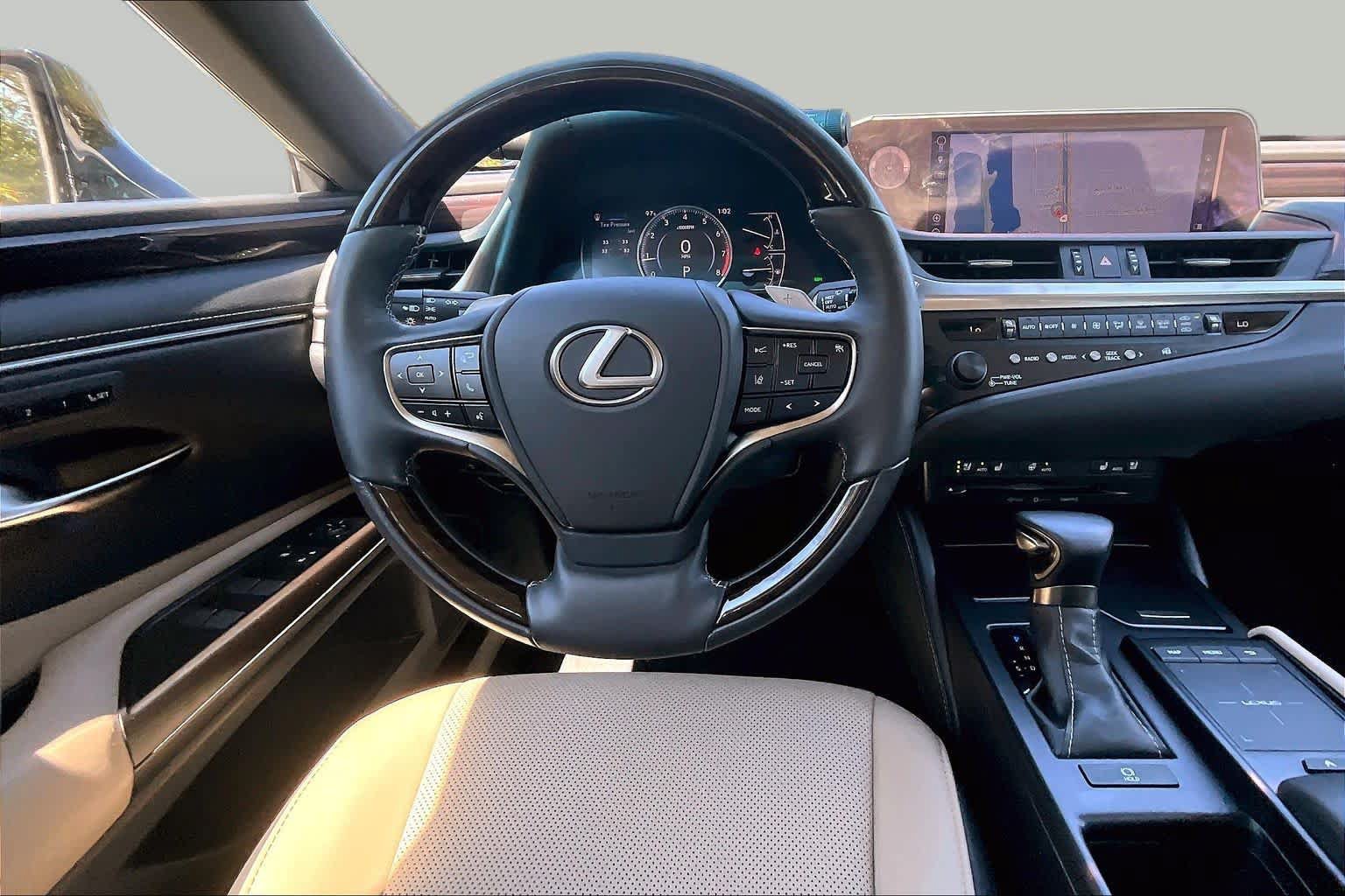 Used 2019 Lexus ES 350 w/ Premium Package FWD image 6