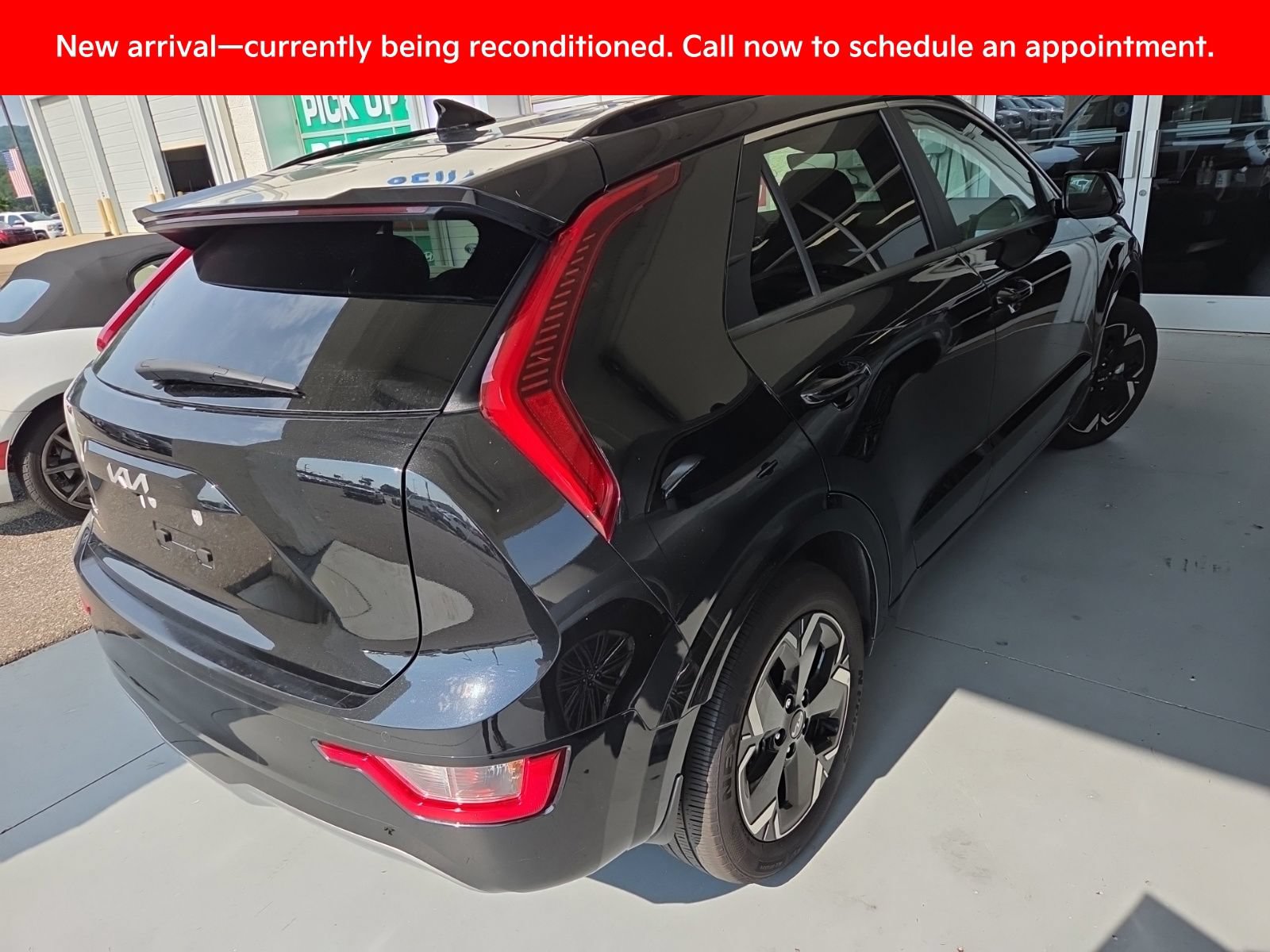 Certified 2023 Kia Niro Wind w/ Wind Preserve Package FWD image 6