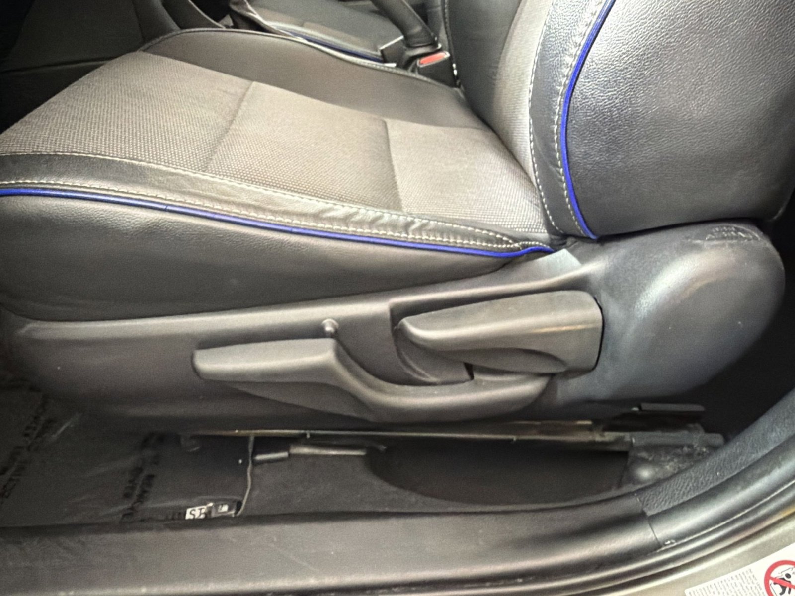 Used 2019 Toyota Corolla SE w/ Carpet Mat Package (TMS) image 14