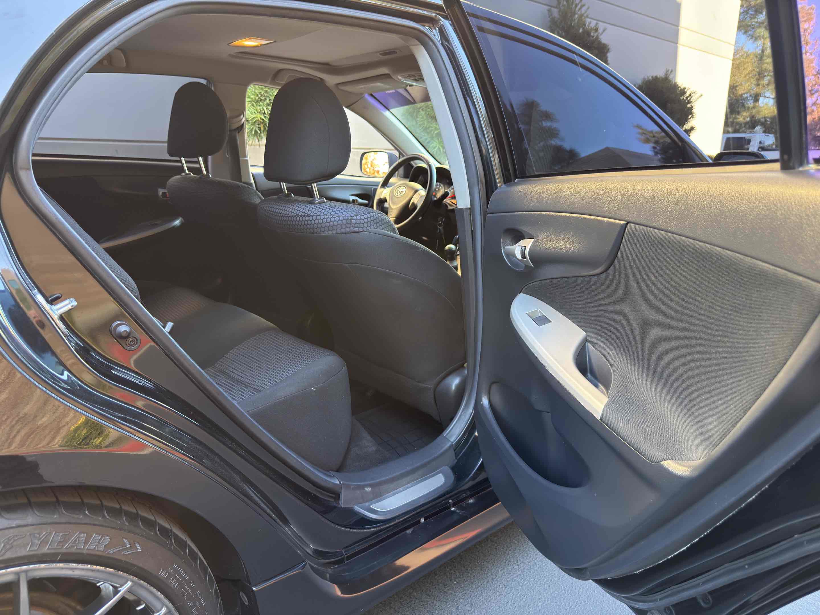 Used 2010 Toyota Corolla XRS image 50